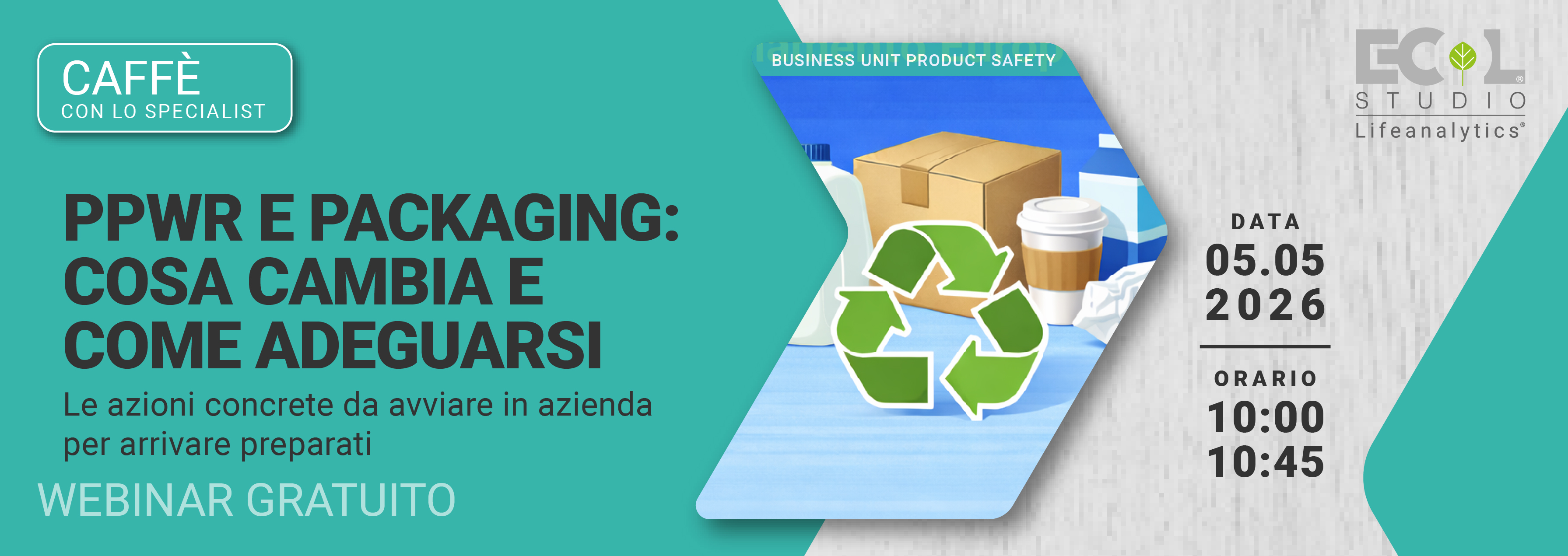 Immagine del simbolo del riciclo su uno sfonod azzurro di scatole e contenitori riciclabili in cartone e tetrapack, simbolo d